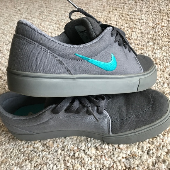 Nike Other - Men's Nike Shoes 8.5